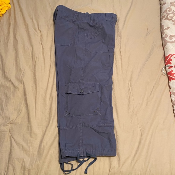 Izod Blue Capris - Picture 5 of 5